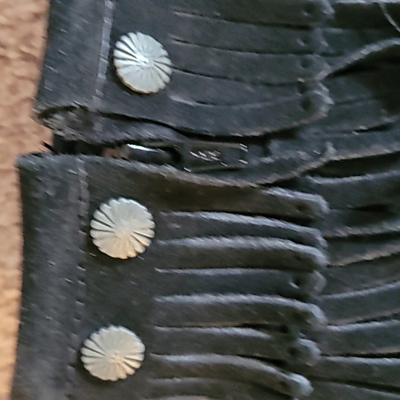 MINNETONKA black fringed suede moccasins. Size 7 - Picture 6 of 16